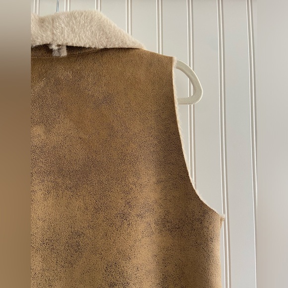 Ecoté Urban Outfitters Faux Sherpa Cabincore Vest Soft Pockets Boho Western M - Picture 10 of 11